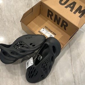 Yeezy Foam Runner Adults